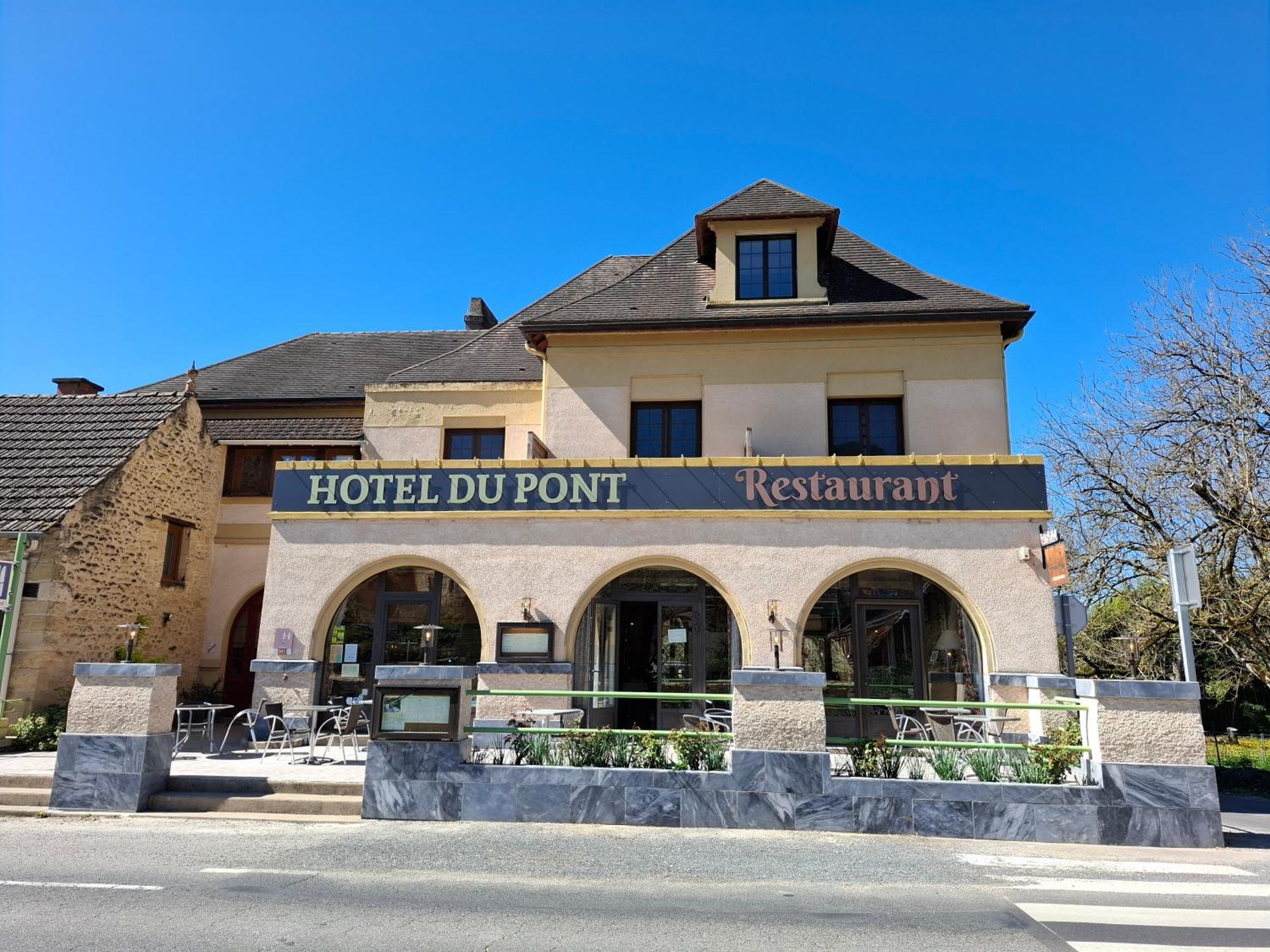 Hotel Du Pont Et Restaurant A Groléjac Exterior photo